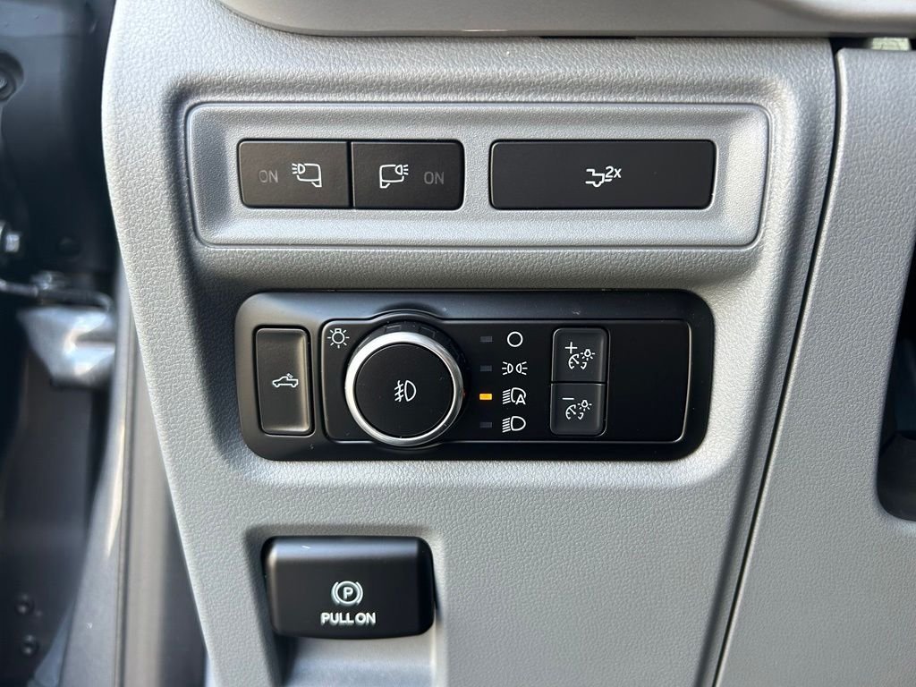 Certified Used 2022 Gray Metallic Ford XLT image 18