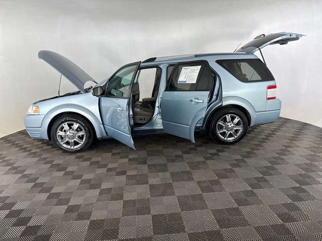 Used 2008  Ford Limited image 10