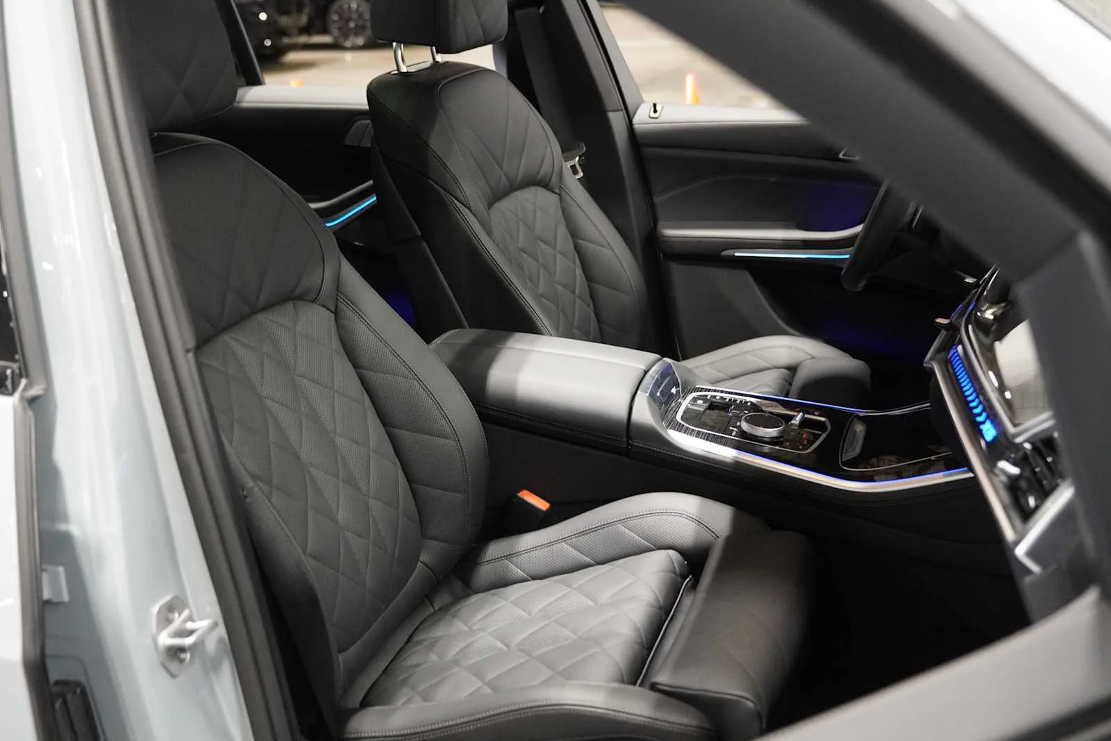 Used 2026 Brooklyn Grey Metallic BMW xDrive40i image 11