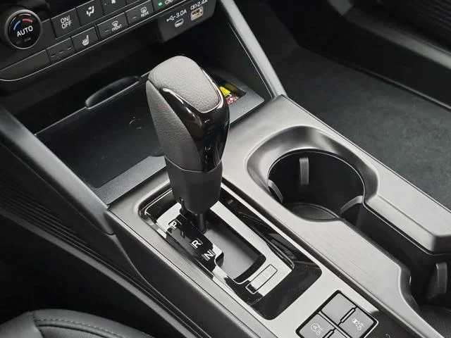 New 2026 CRYSTAL WHITE PEARL Subaru Premium image 38