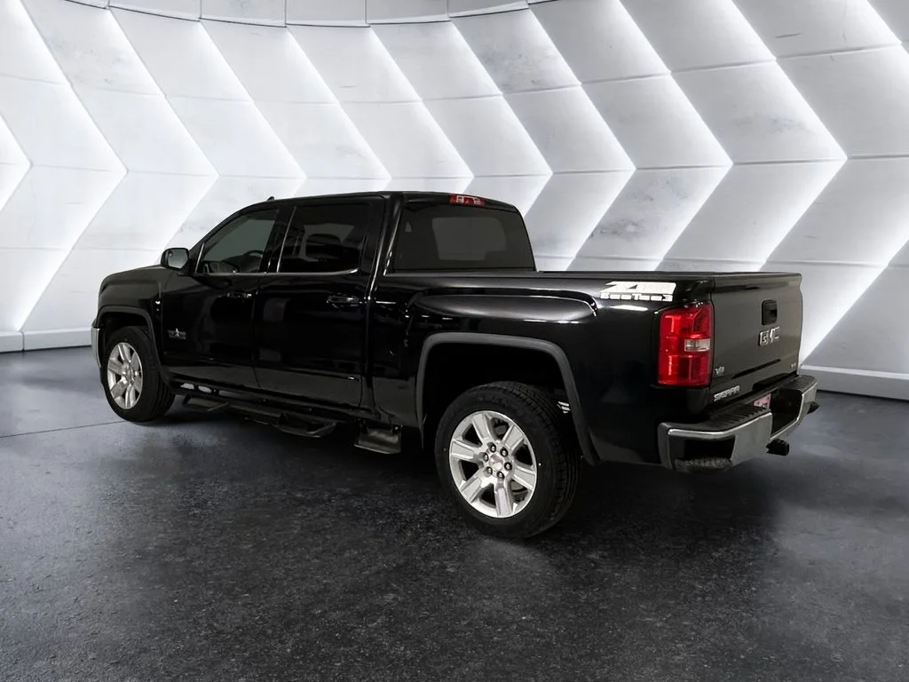 Used 2016 Black GMC SLE image 6