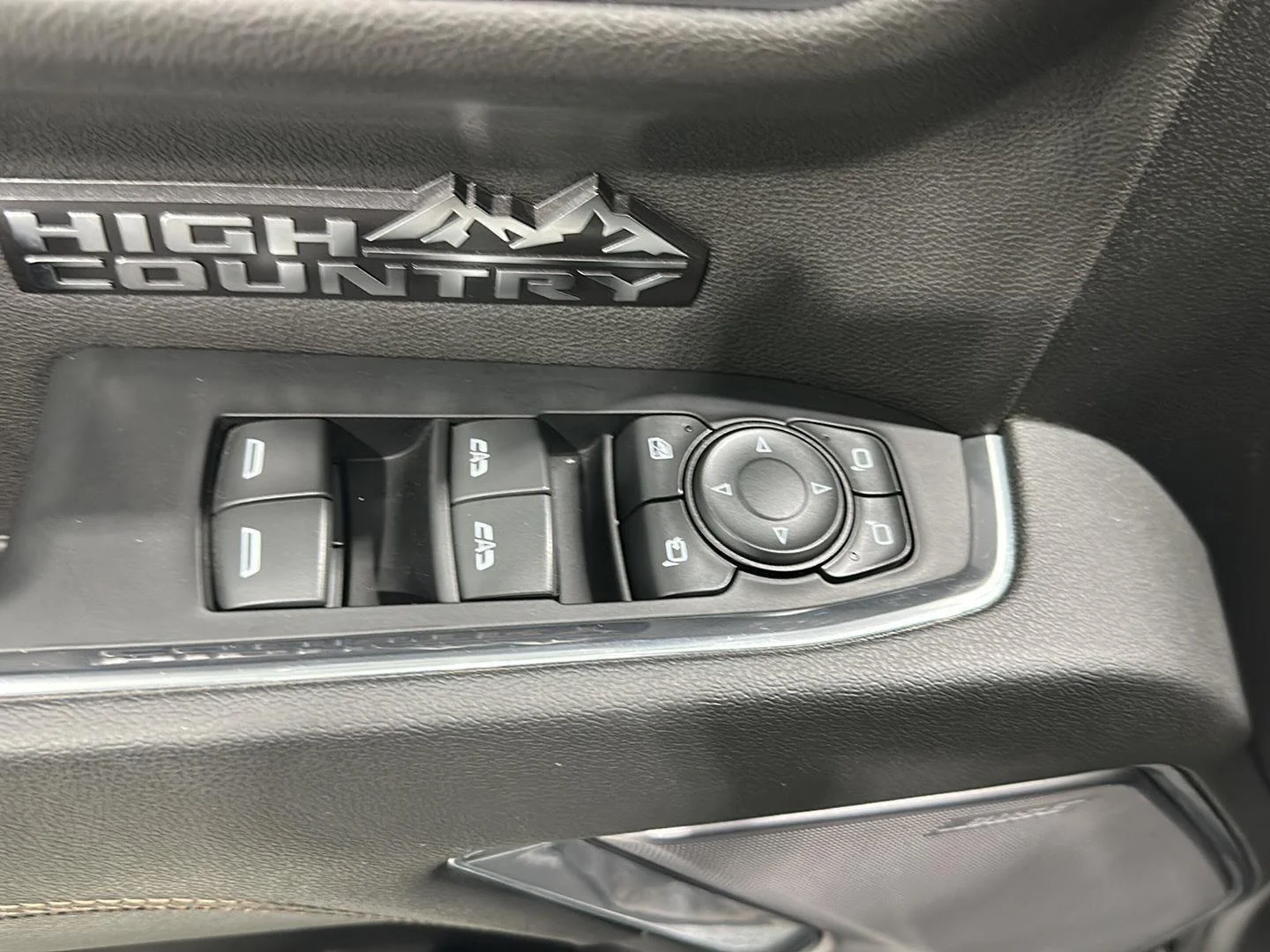 Used 2023 Black Chevrolet High Country image 14