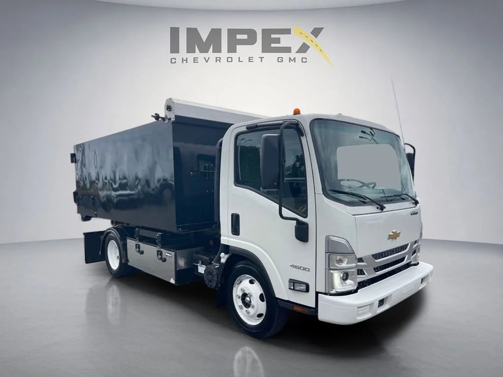 Used 2024 Arc White Chevrolet 1WT image 7