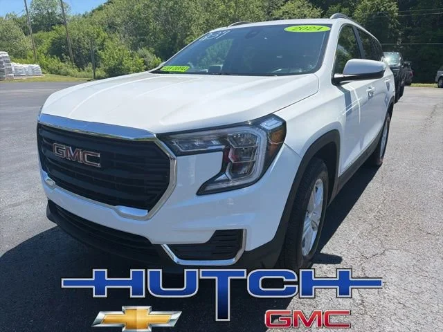 Used 2024 Summit White GMC SLE image 1