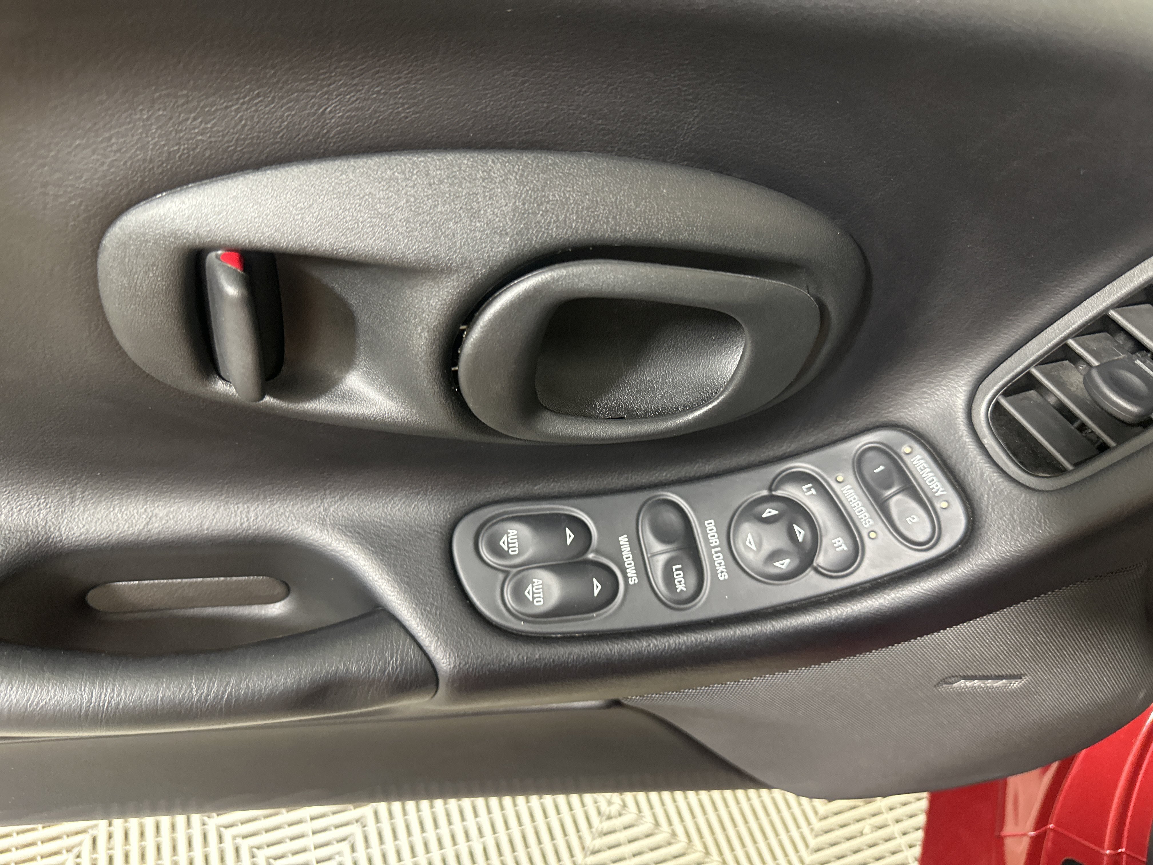 Used 2002 Magnetic Red Metallic II Chevrolet  image 11