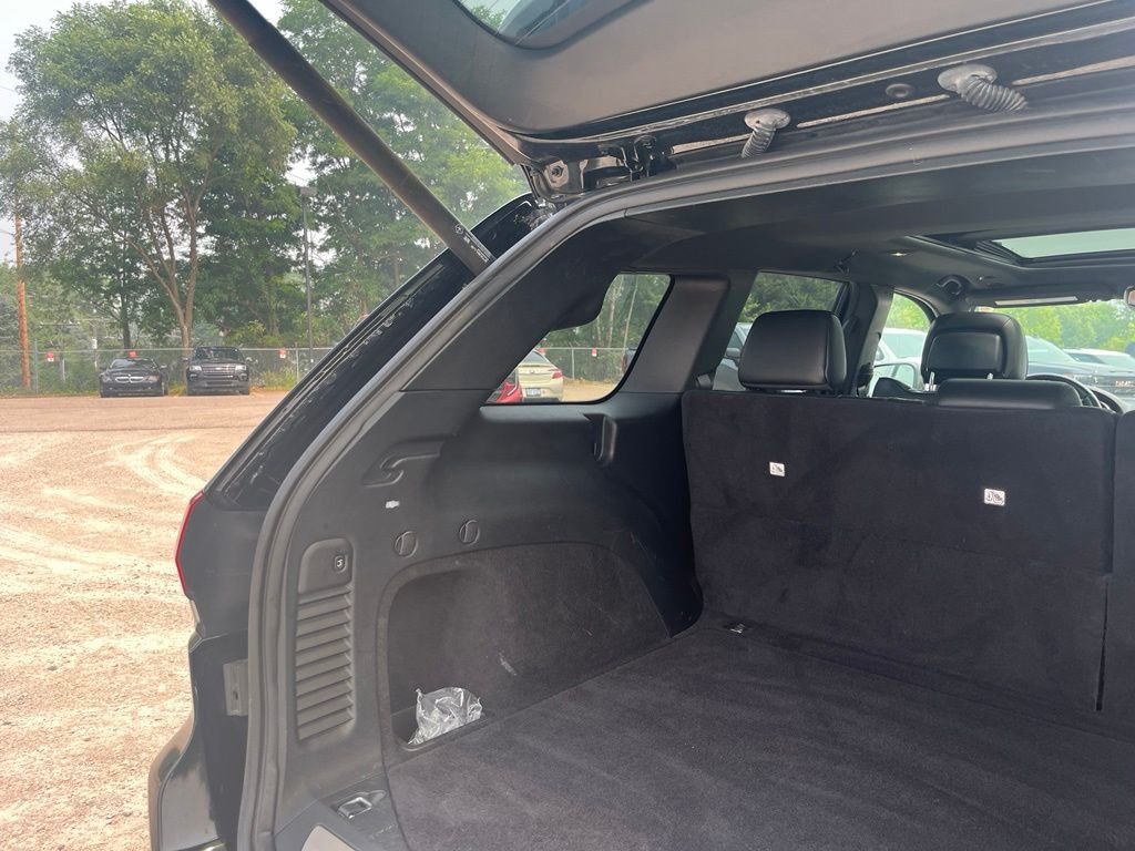 Used 2018 Diamond Black Jeep Overland image 10