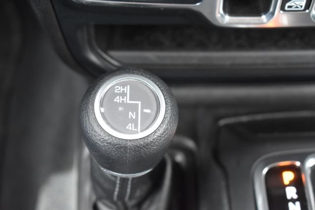 Used 2024 Green Jeep Sport S image 33