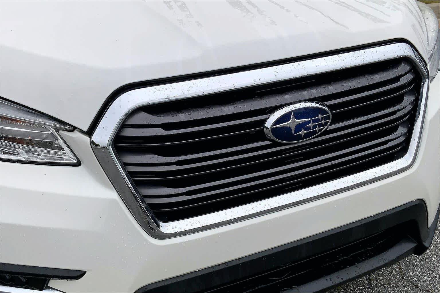 Used 2022 Crystal White Pearl Subaru Limited image 29