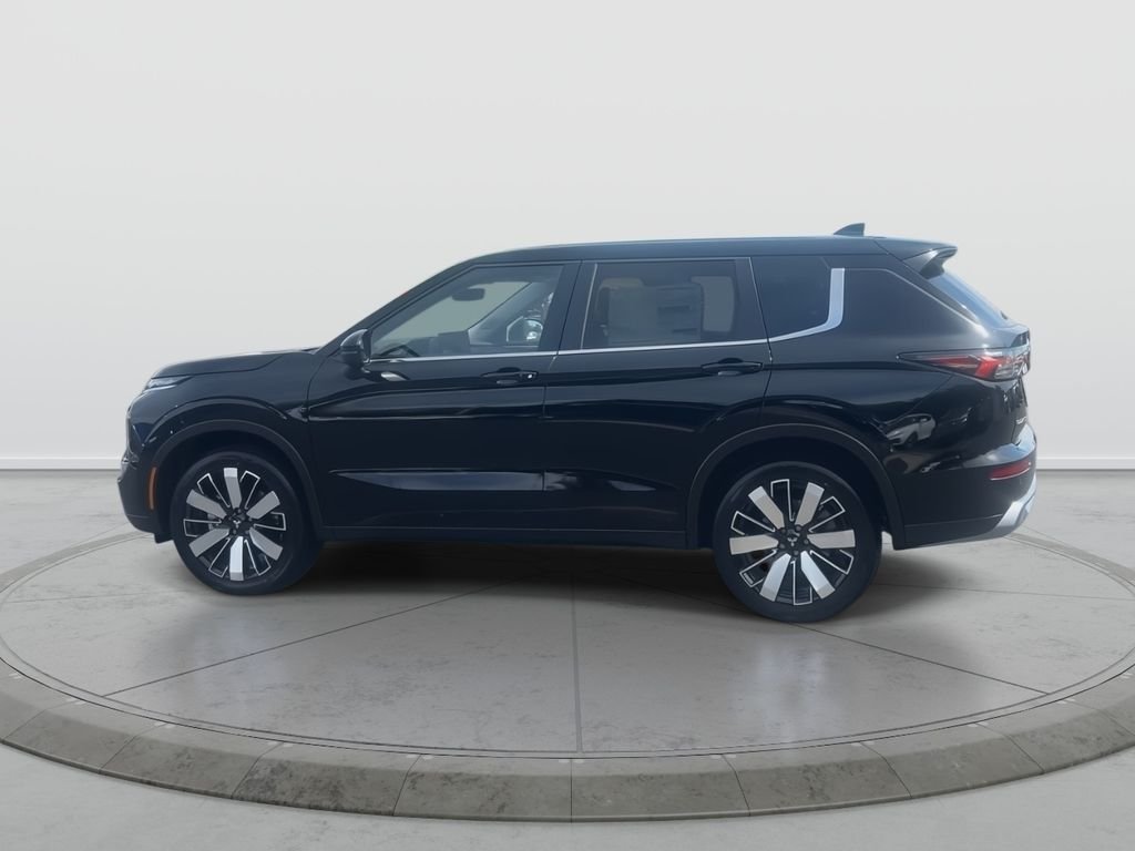 New 2026 LABRADOR BLK PR Mitsubishi SE image 4