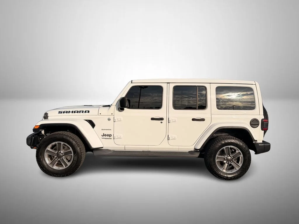 Used 2020 White Jeep Unlimited Sahara image 6