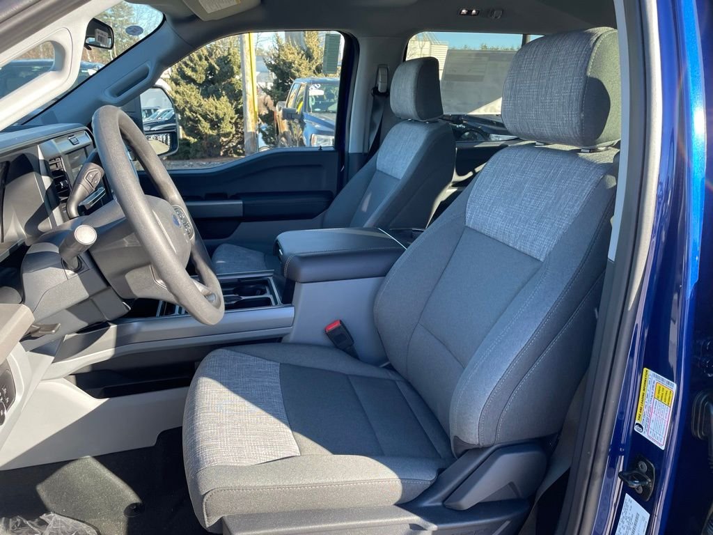 New 2026 Blue Ford XLT image 7