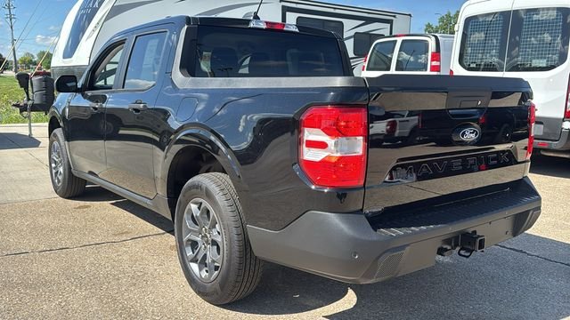 New 2026 Black Ford XLT image 9