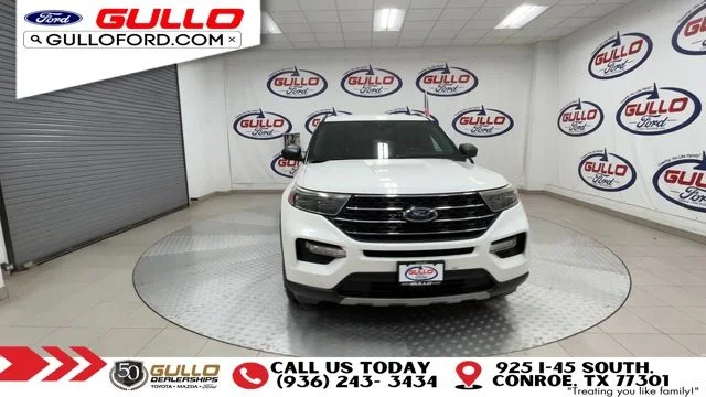 Certified Used 2020 White Metallic Ford XLT image 3