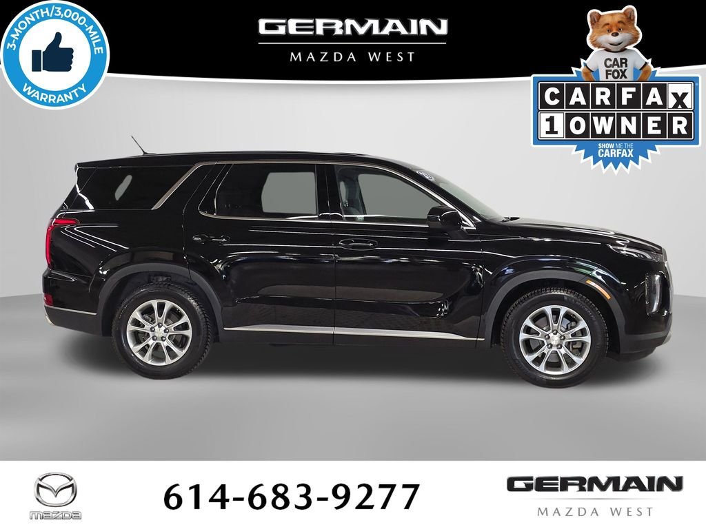 Used 2021 Black Hyundai SE image 6
