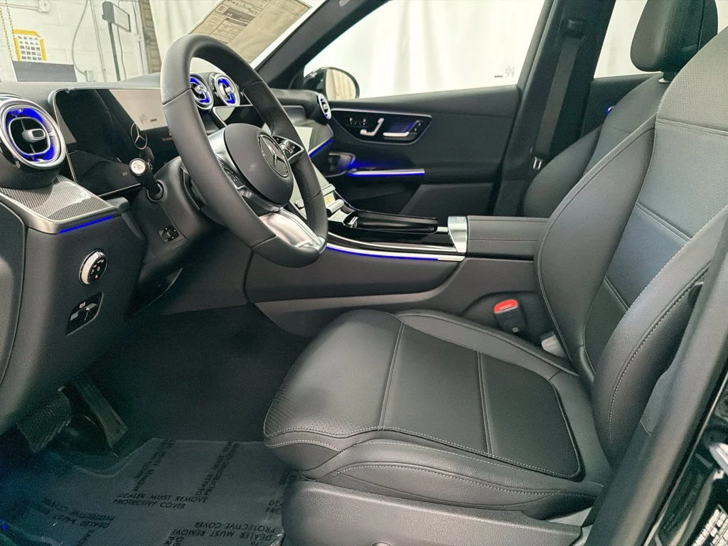 New 2027 Black Mercedes-Benz GLC 300 image 12