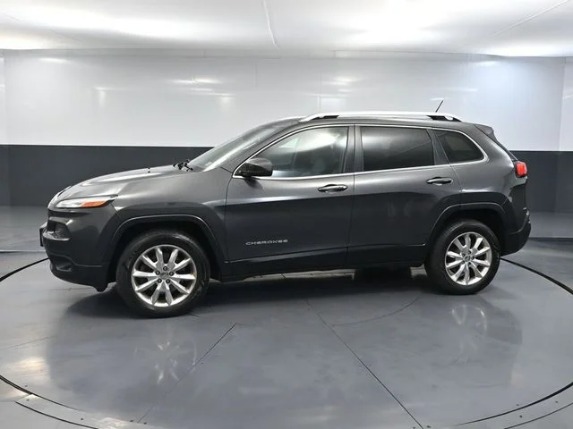 Used 2015 Gray Jeep Limited image 12