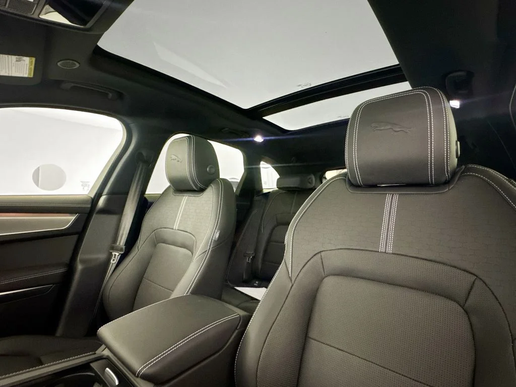 2026 Jaguar F-Pace R-Dynamic S - Photo 22