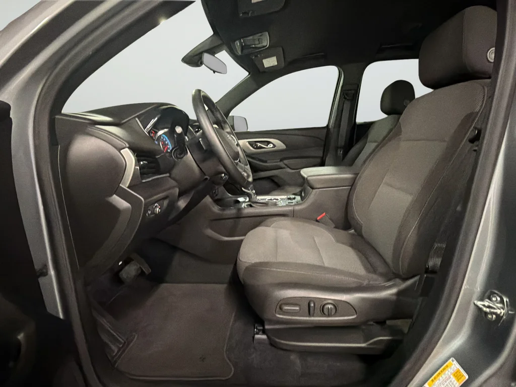 Used 2023 Gray Chevrolet LT image 10