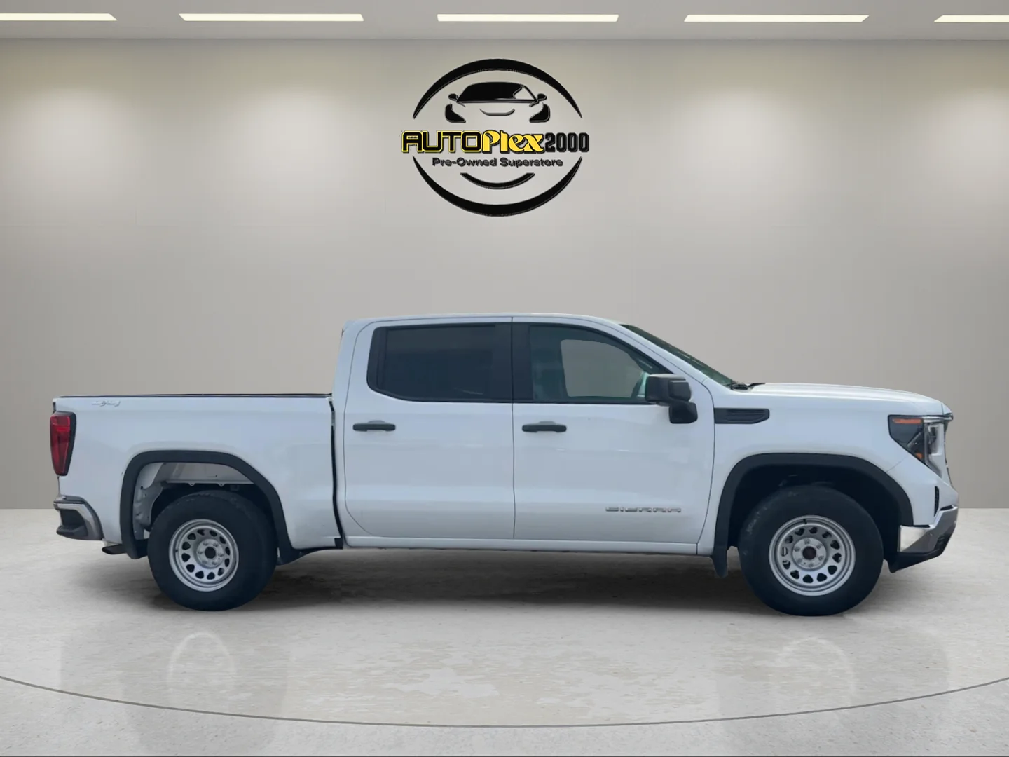 Used 2023 White GMC Pro image 8