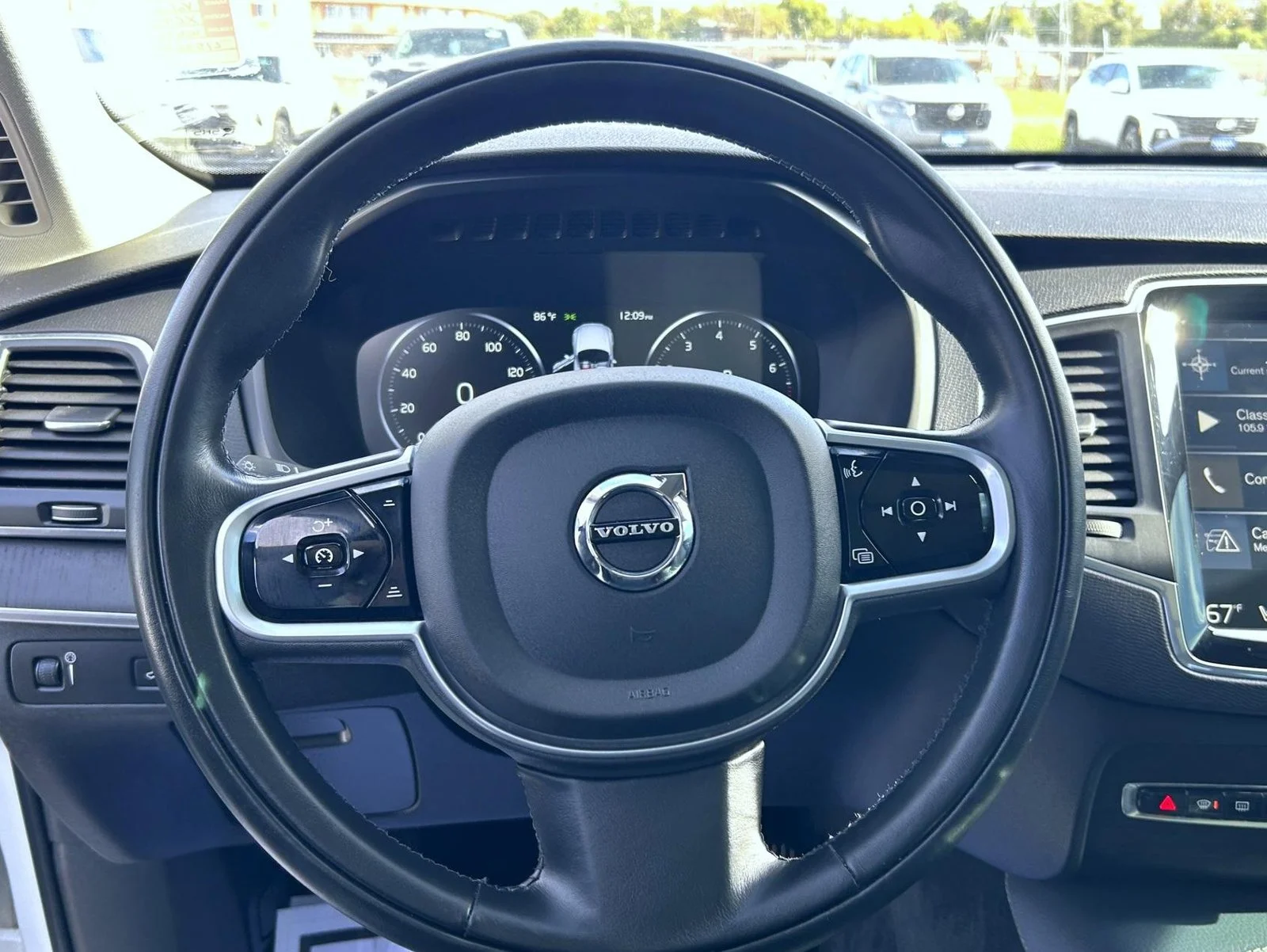 Certified Used 2020 White Volvo T6 Momentum image 12