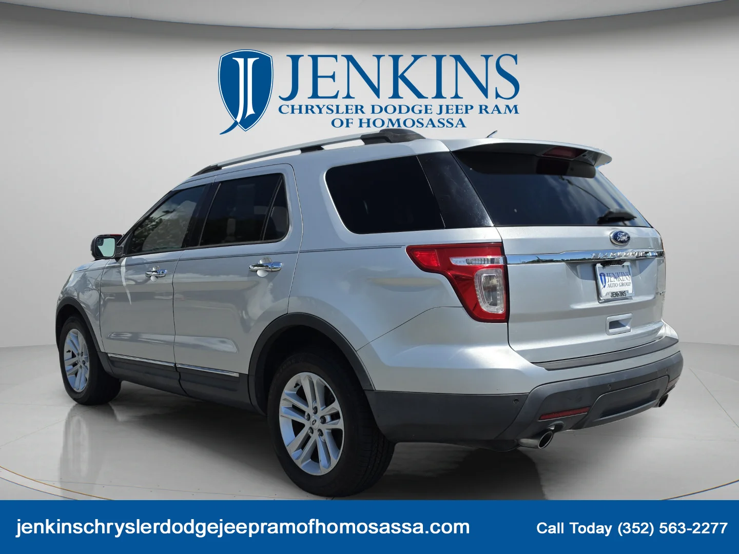Used 2013 Ingot Silver Ford XLT image 7