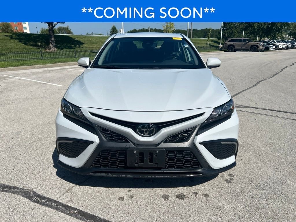 Used 2024 Toyota Camry SE with VIN 4T1G11AK9RU192988 for sale in Kansas City
