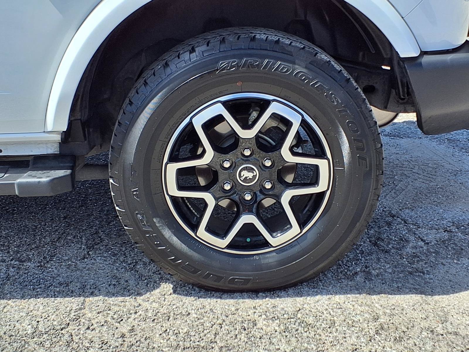 Used 2022 White Ford  image 9
