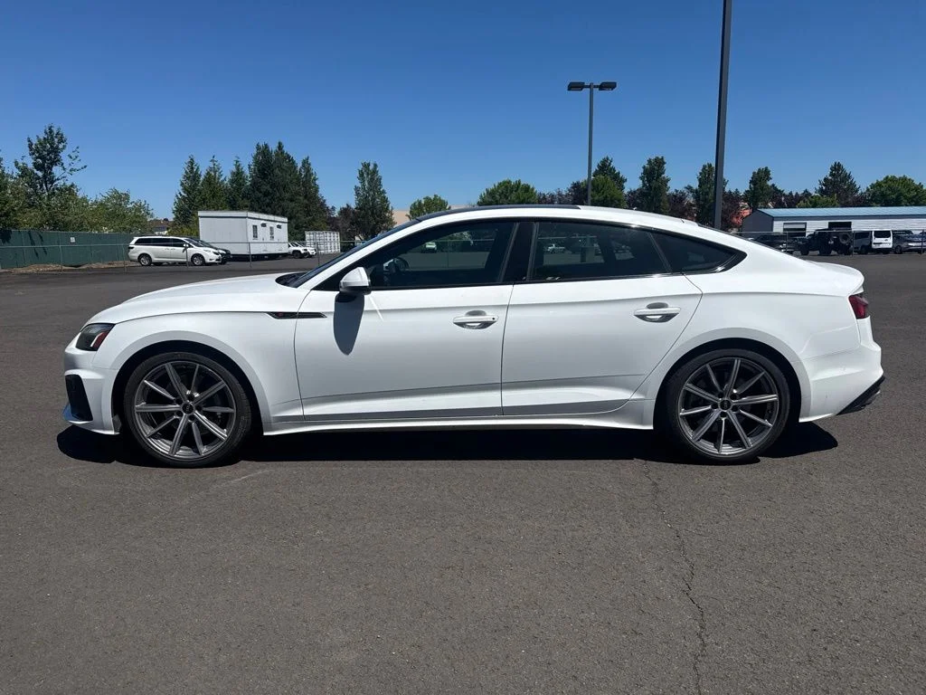 Used 2025 Arkona White Audi 45 S line Premium image 4