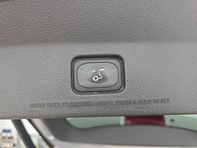 Used 2011 Silver Ford Limited image 35