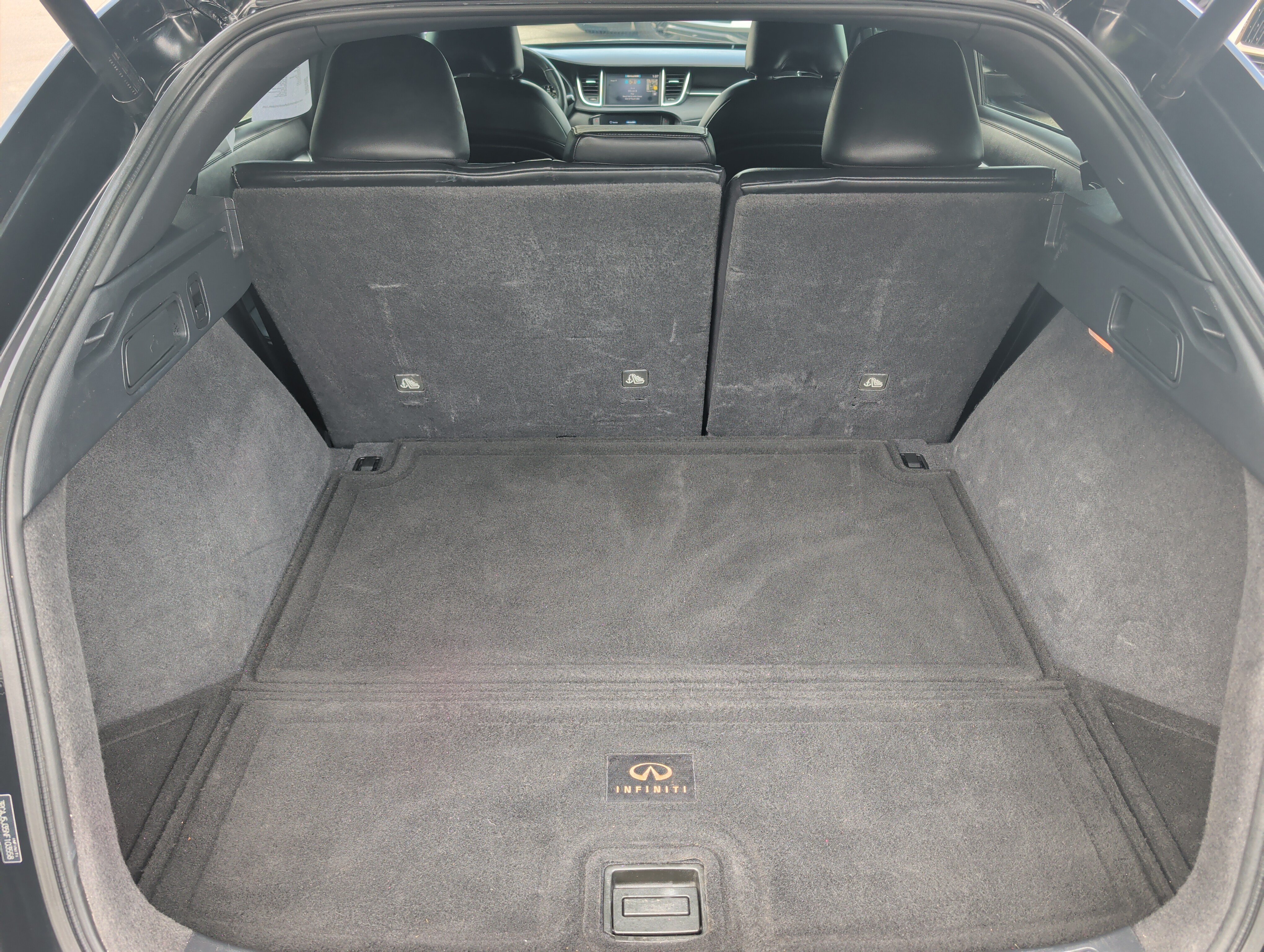 Used 2022 Mineral Black INFINITI LUXE image 14