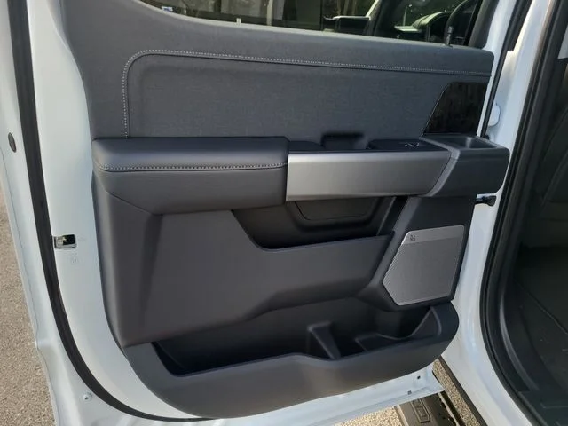 New 2026 Oxford White Ford Lariat image 12