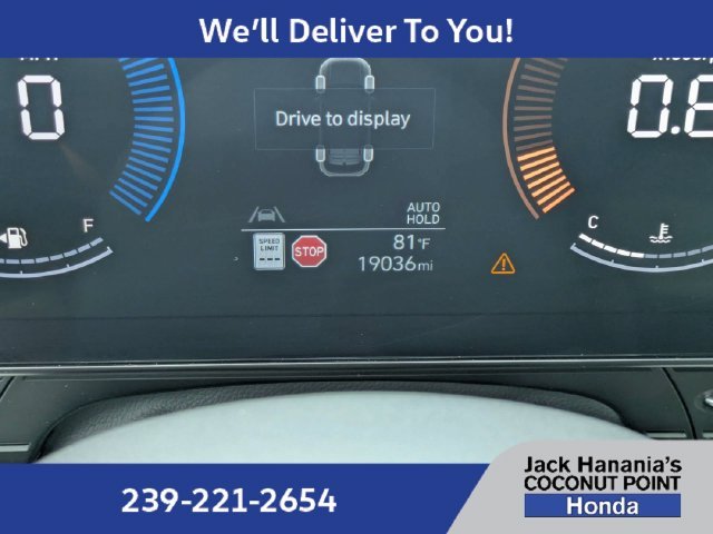 Used 2024 Green Hyundai SEL image 31