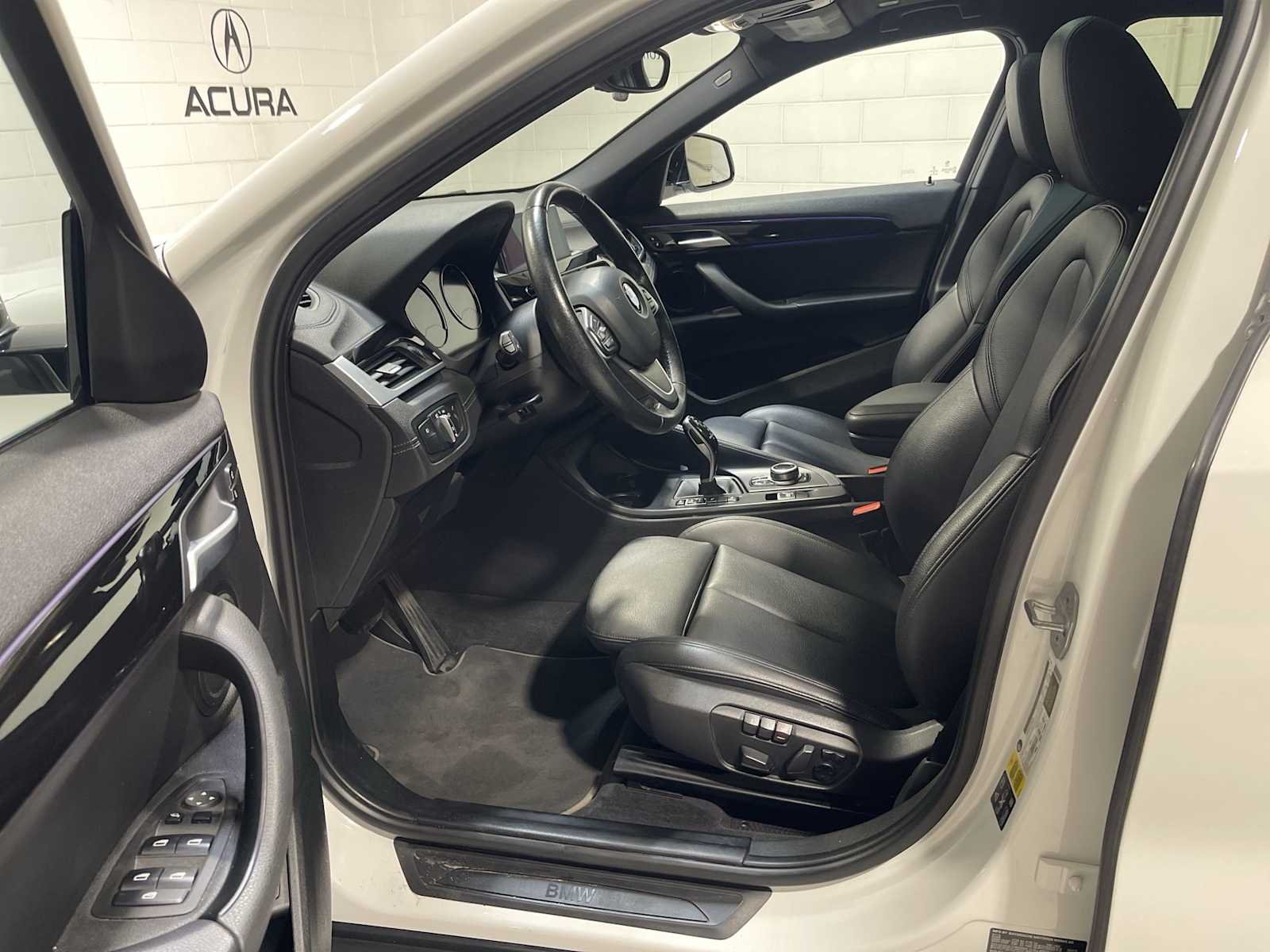 Used 2020 Alpine White BMW xDrive28i image 2