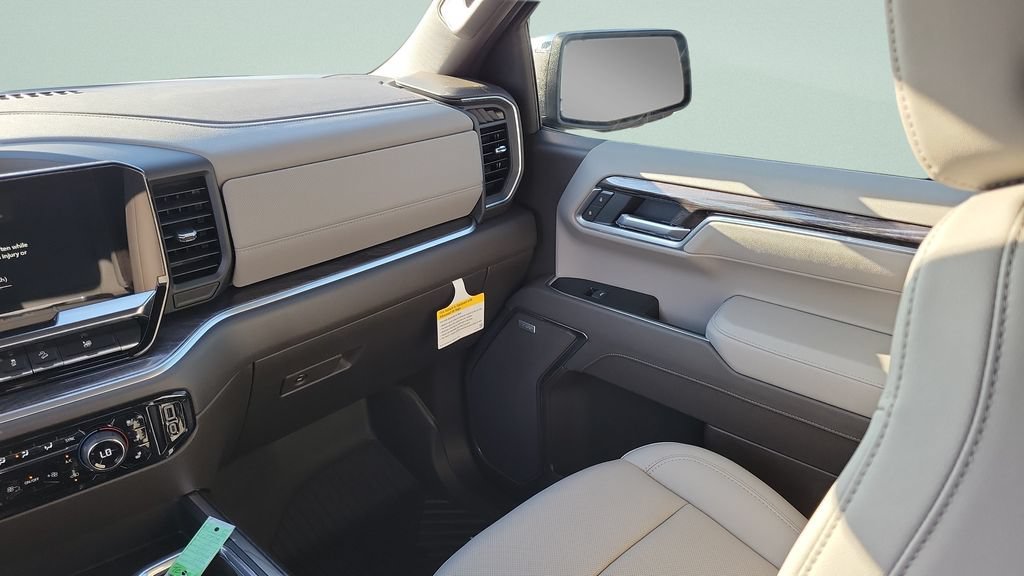 2026 Chevrolet Silverado 1500 LTZ - Photo 18