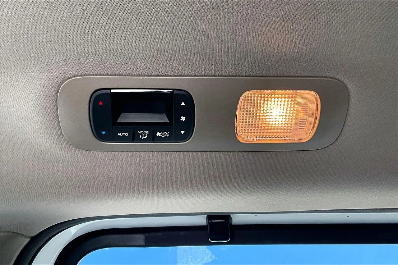 Used 2023  Honda EX-L image 16