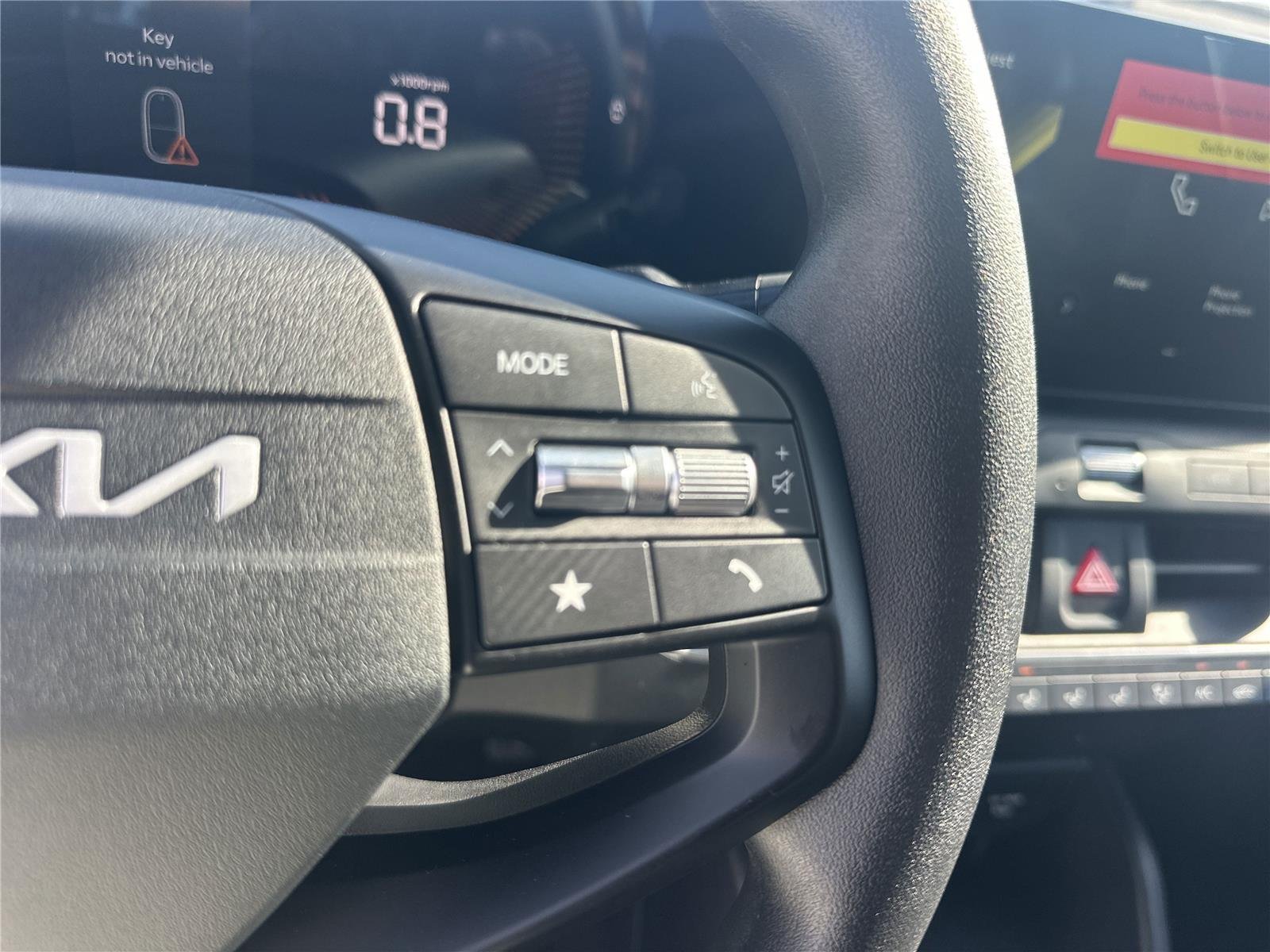 2025 Kia K4 LXS - Photo 10