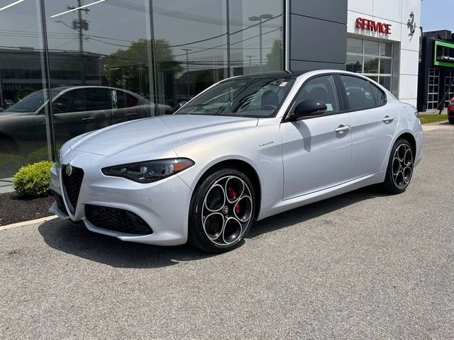 2025 Alfa Romeo Giulia Giulia AWD's photo