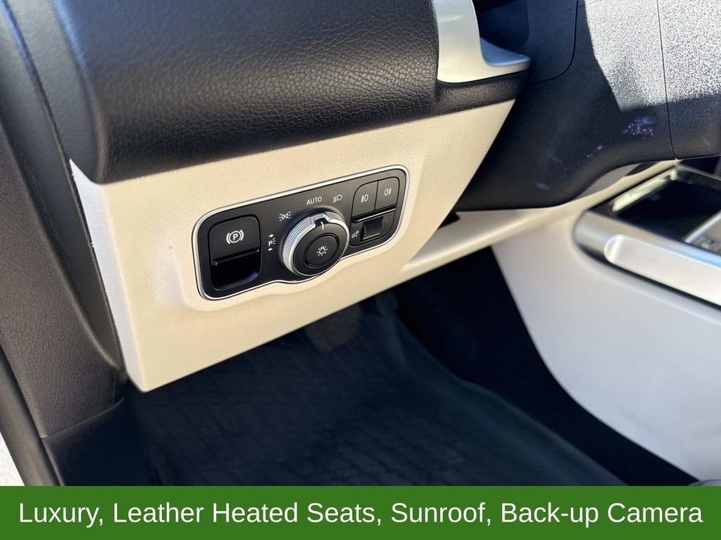 Used 2021 White Mercedes-Benz GLB 250 image 22