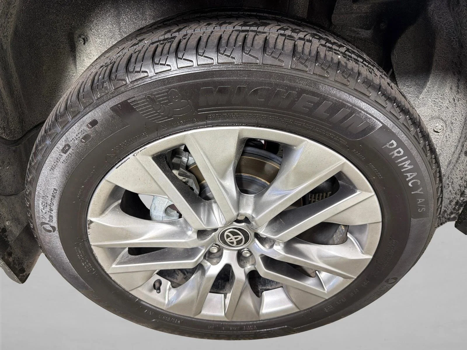 Used 2024 Wind Chill Pearl [ Toyota Limited image 18
