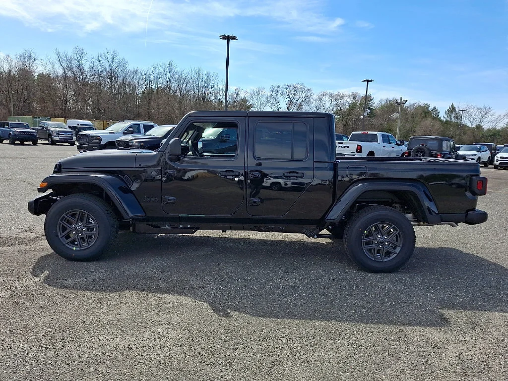 New 2026 Black Clear-Coat Exterior Paint Jeep Sport S image 5