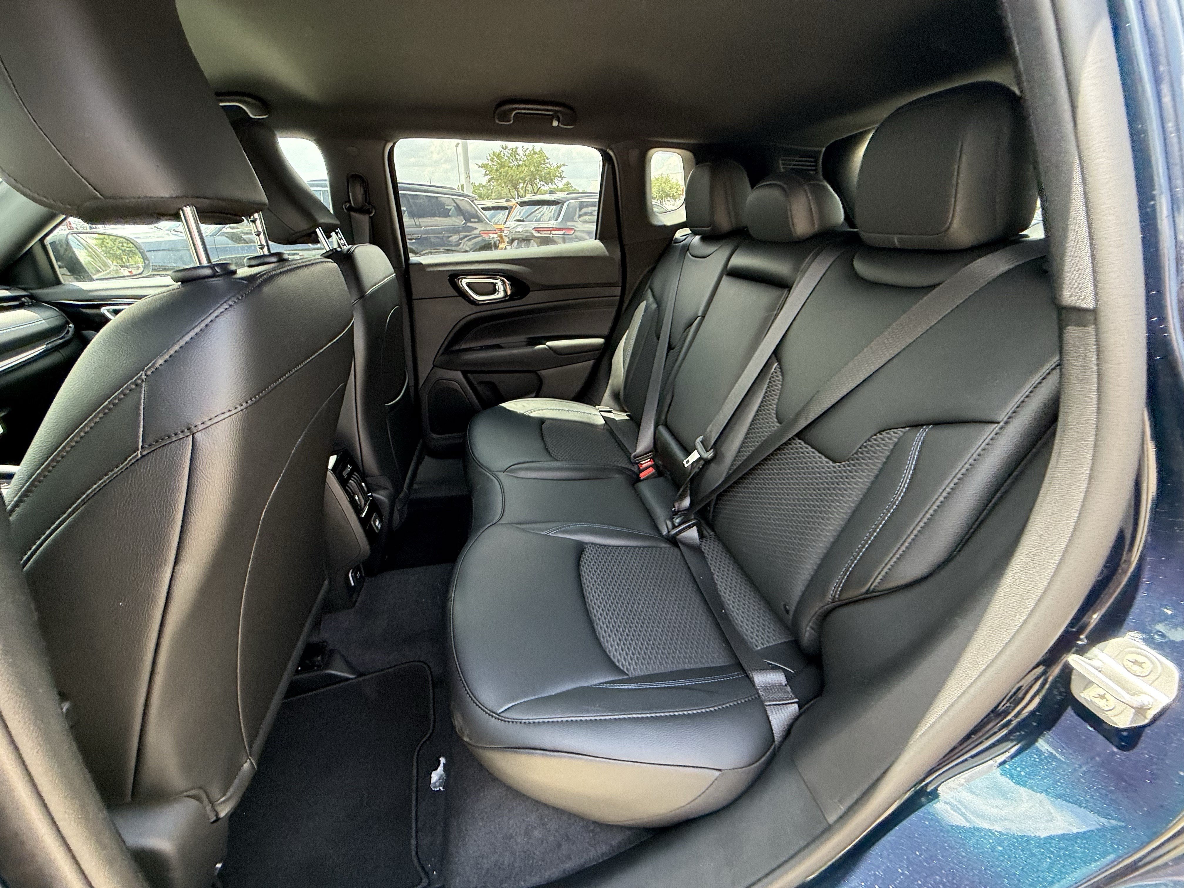 New 2026 Fathom Blue Pearl Coat Jeep Latitude Altitude image 14