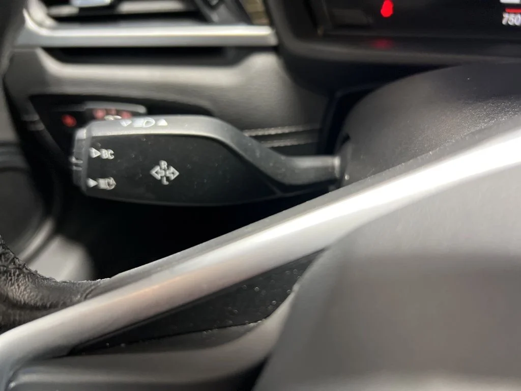 Used 2022 Black BMW xDrive28i image 36