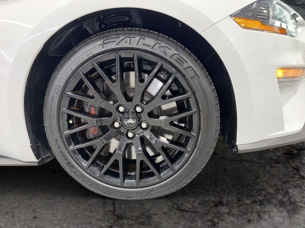 Used 2018 Oxford White Ford GT image 14