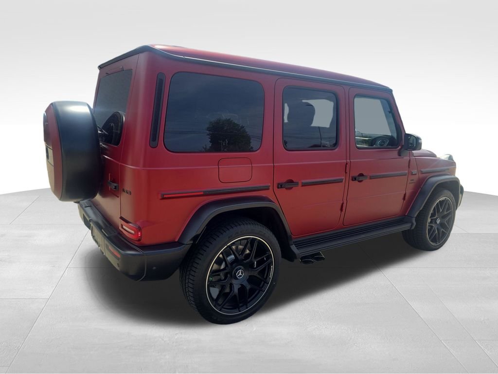New 2026 MANUFAKTUR Exclusive Cardinal Red Magno Mercedes-Benz AMG® G 63 SUV image 5