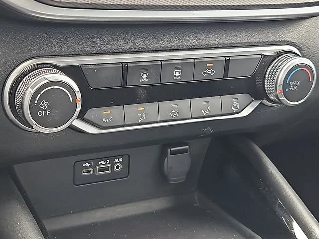 2025 Nissan Altima SR - Photo 17