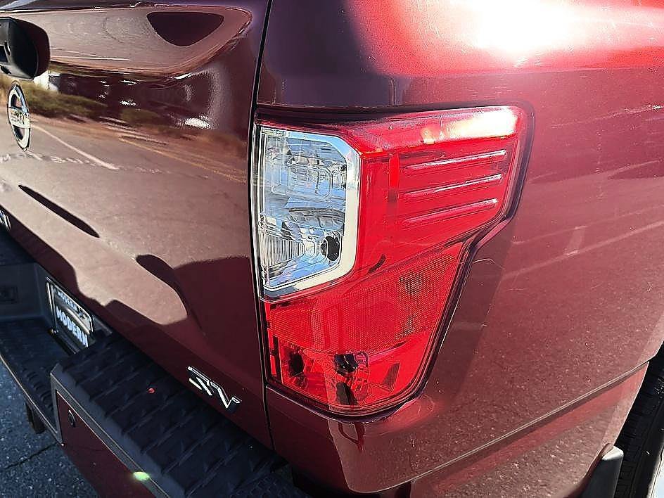 Used 2017 Cayenne Red Nissan SV image 15