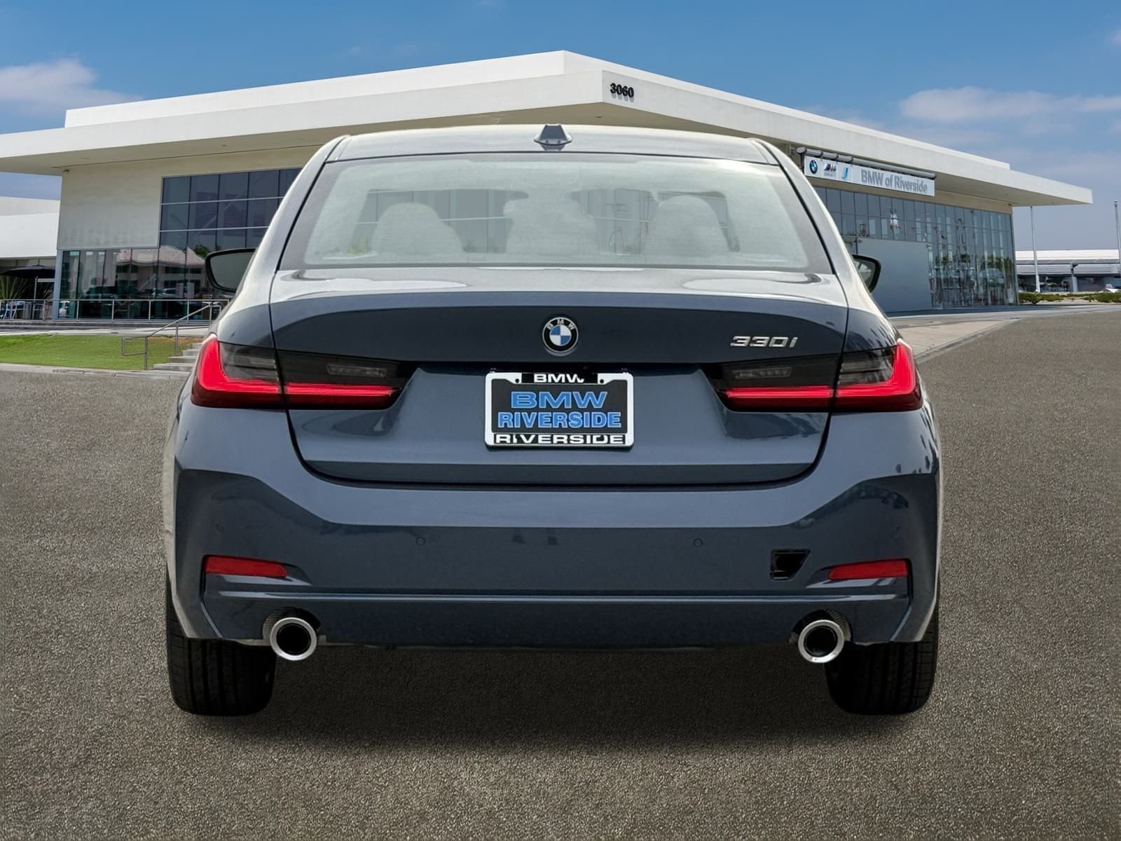 2026 BMW 3 Series 330i - Photo 9