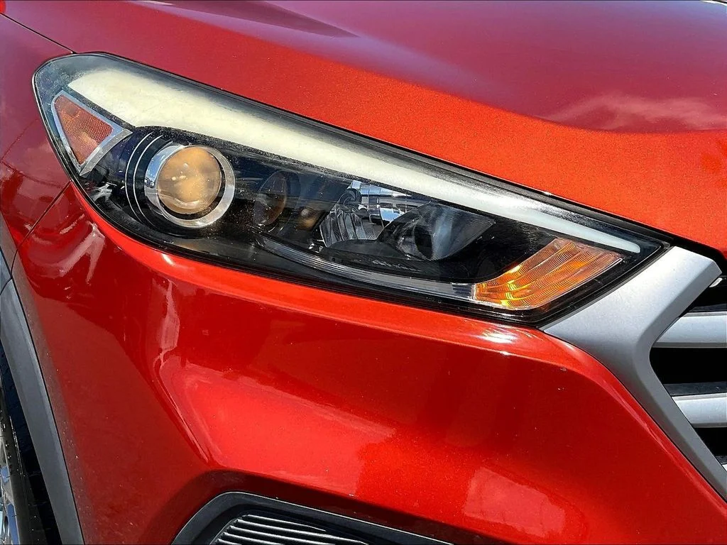 Used 2017 Orange Hyundai SE image 26