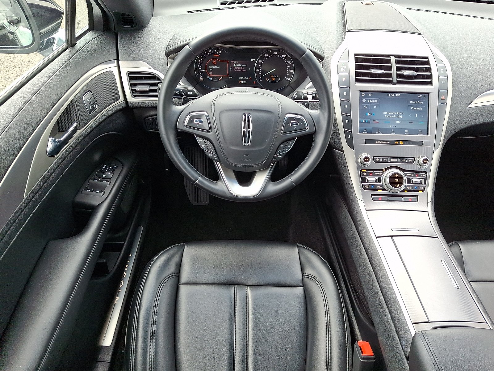 Used 2020 Infinite Black Metallic - UM Lincoln Standard image 5