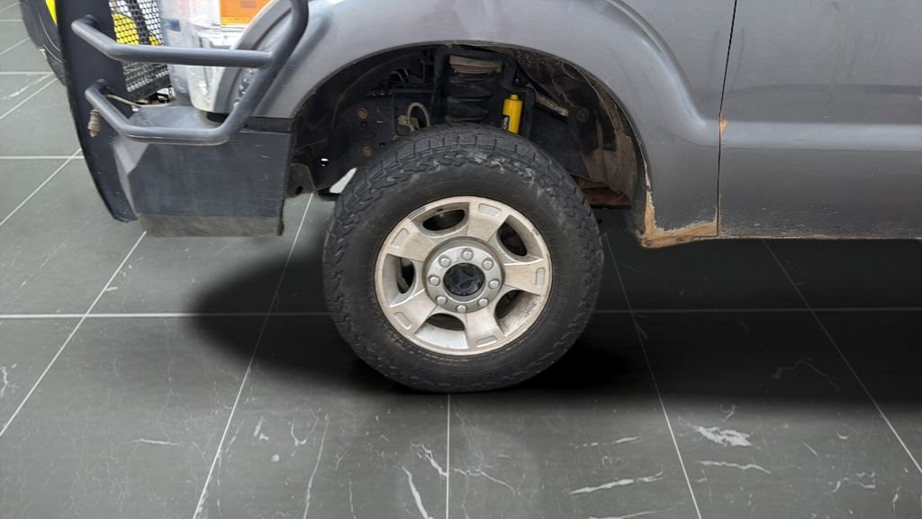 Used 2016 Gray Ford XLT image 17